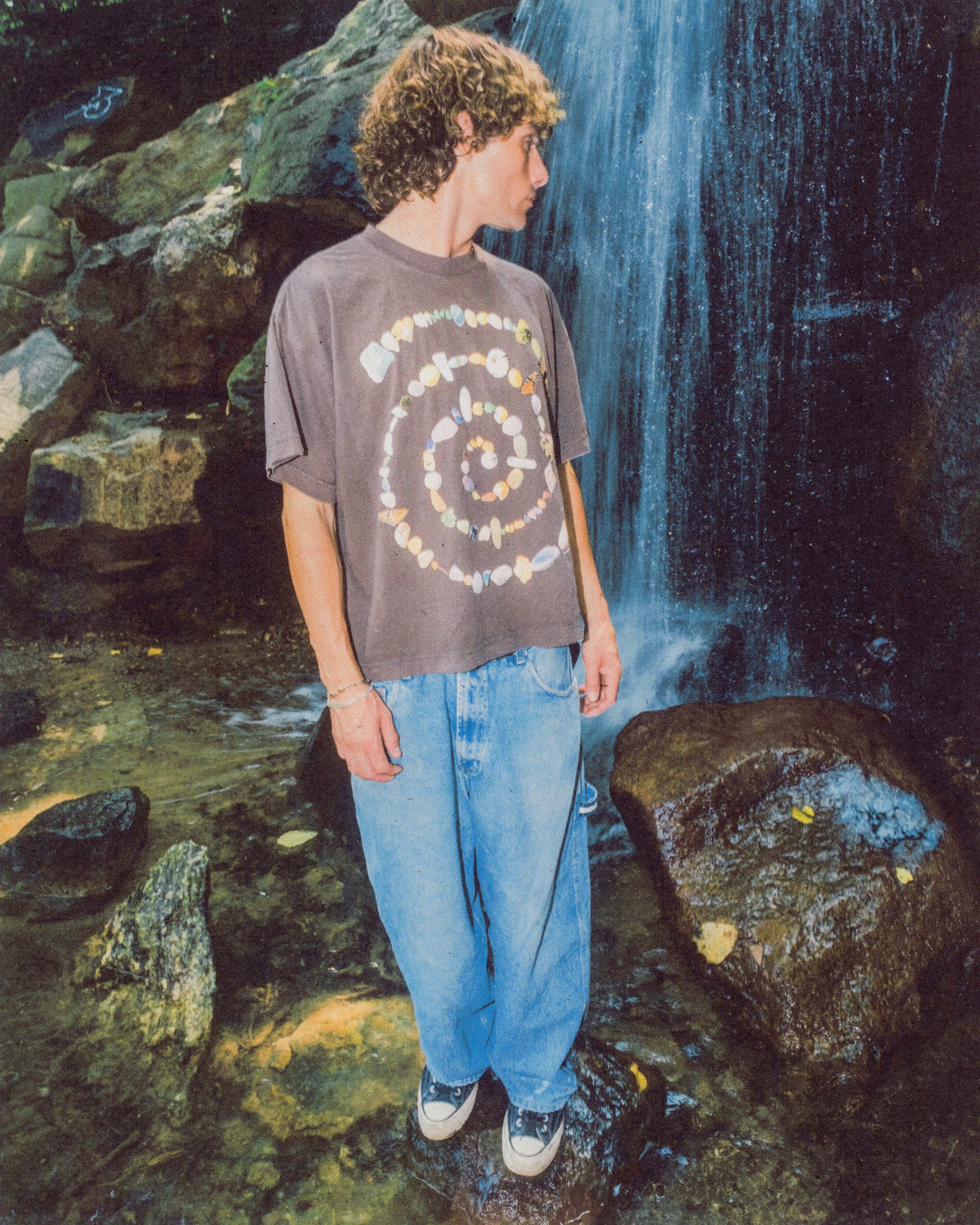 I'M SPIRALING tee