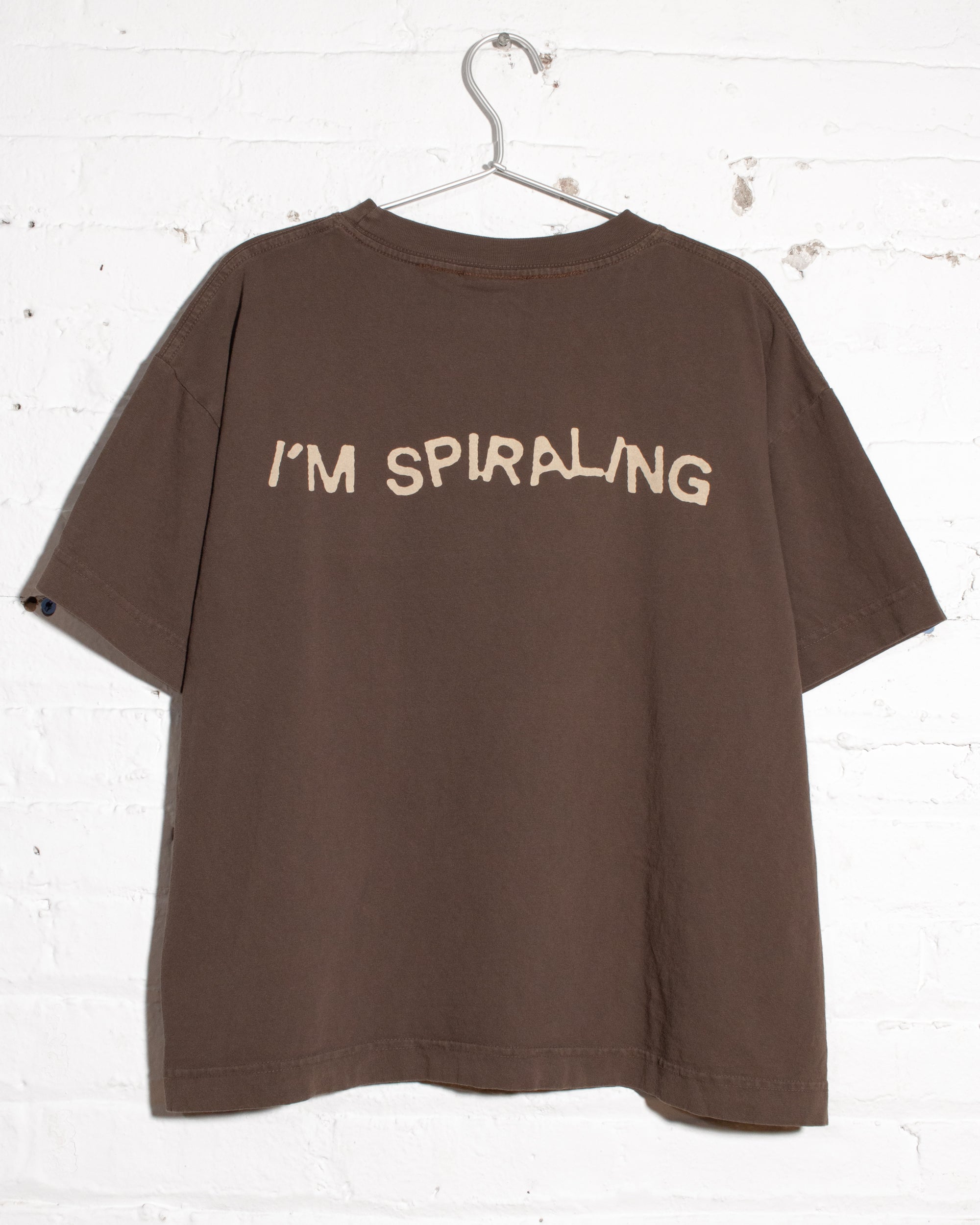 I'M SPIRALING tee