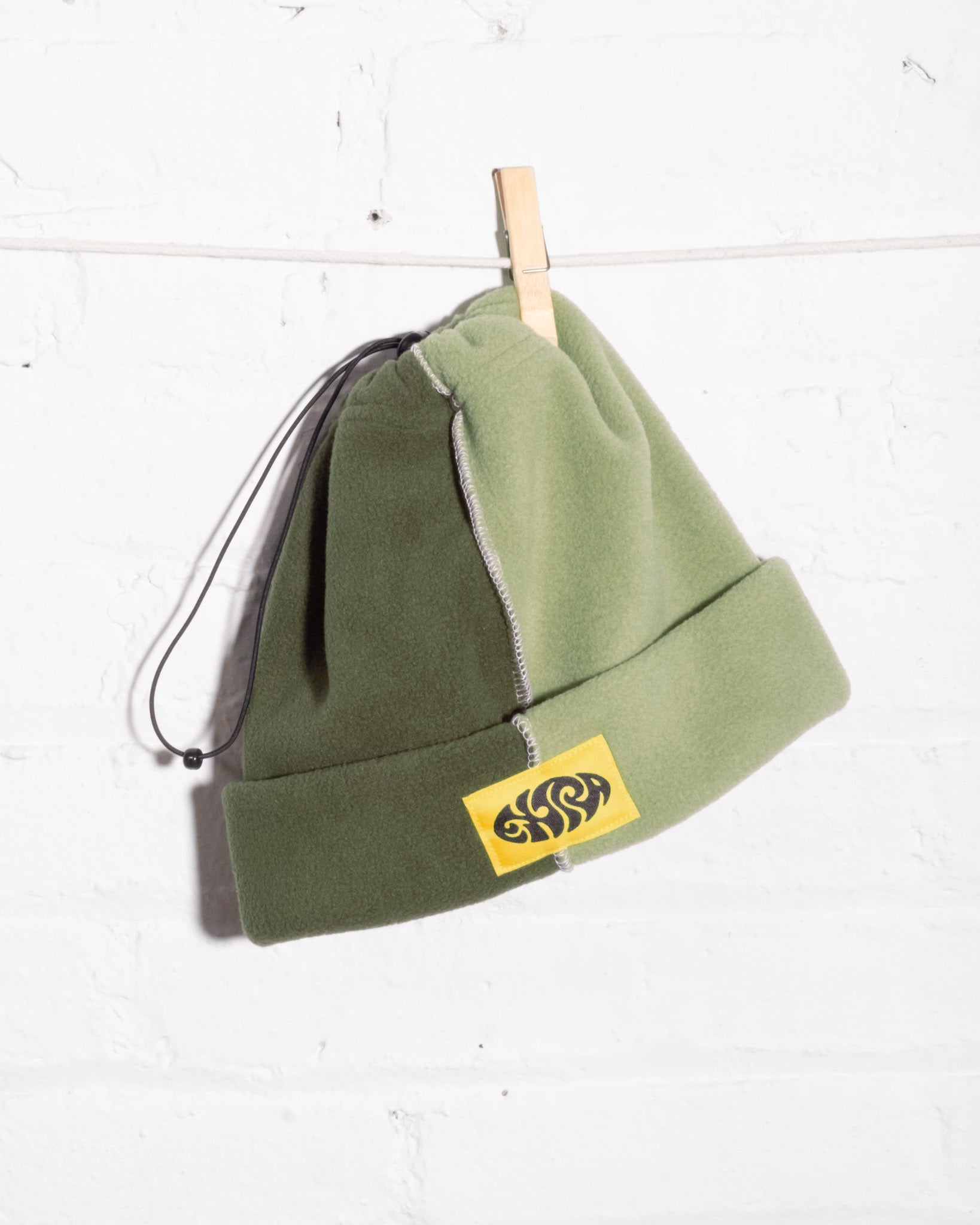 CONTRAST BEANIE - green