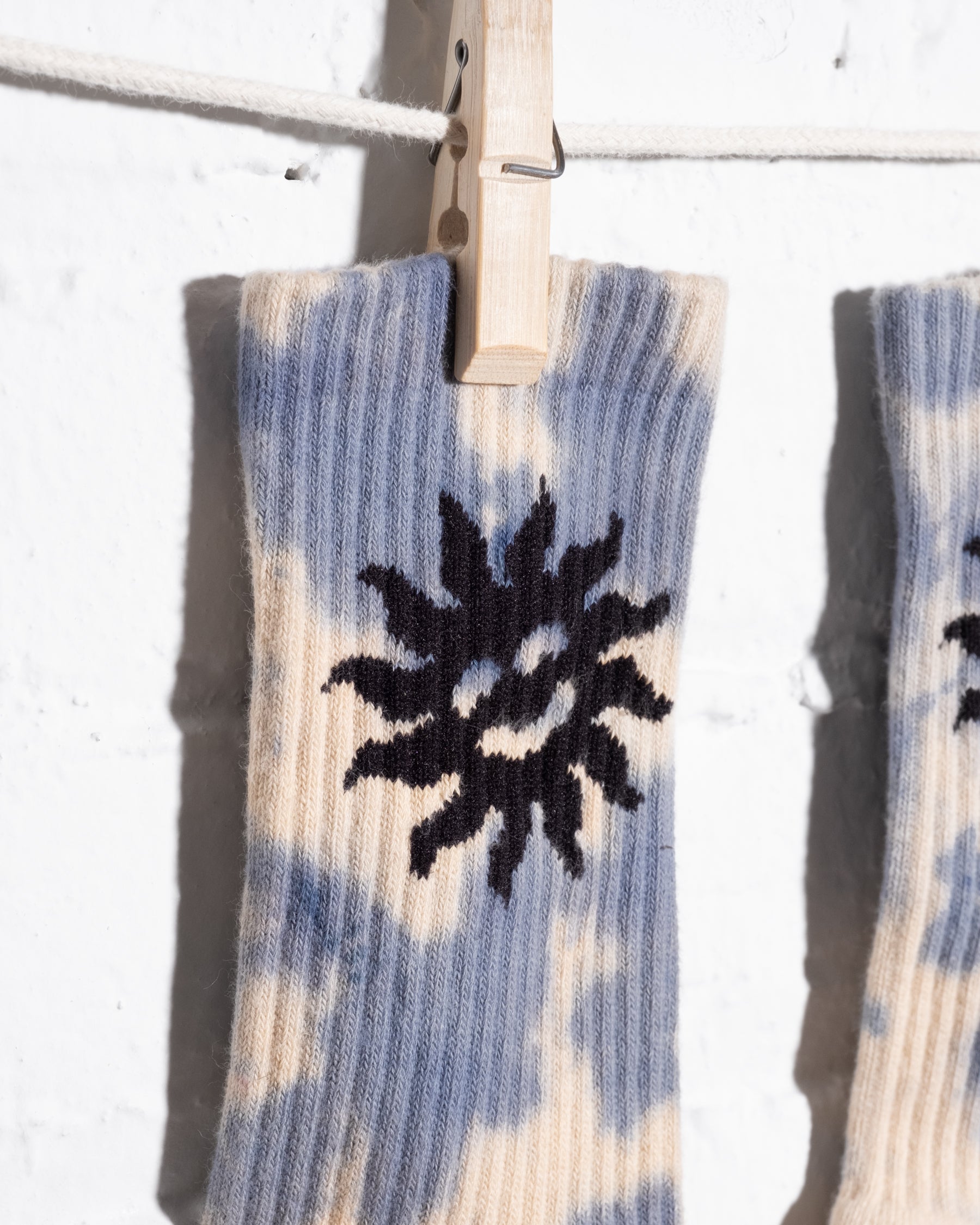 SUN socks - blue tie-dye