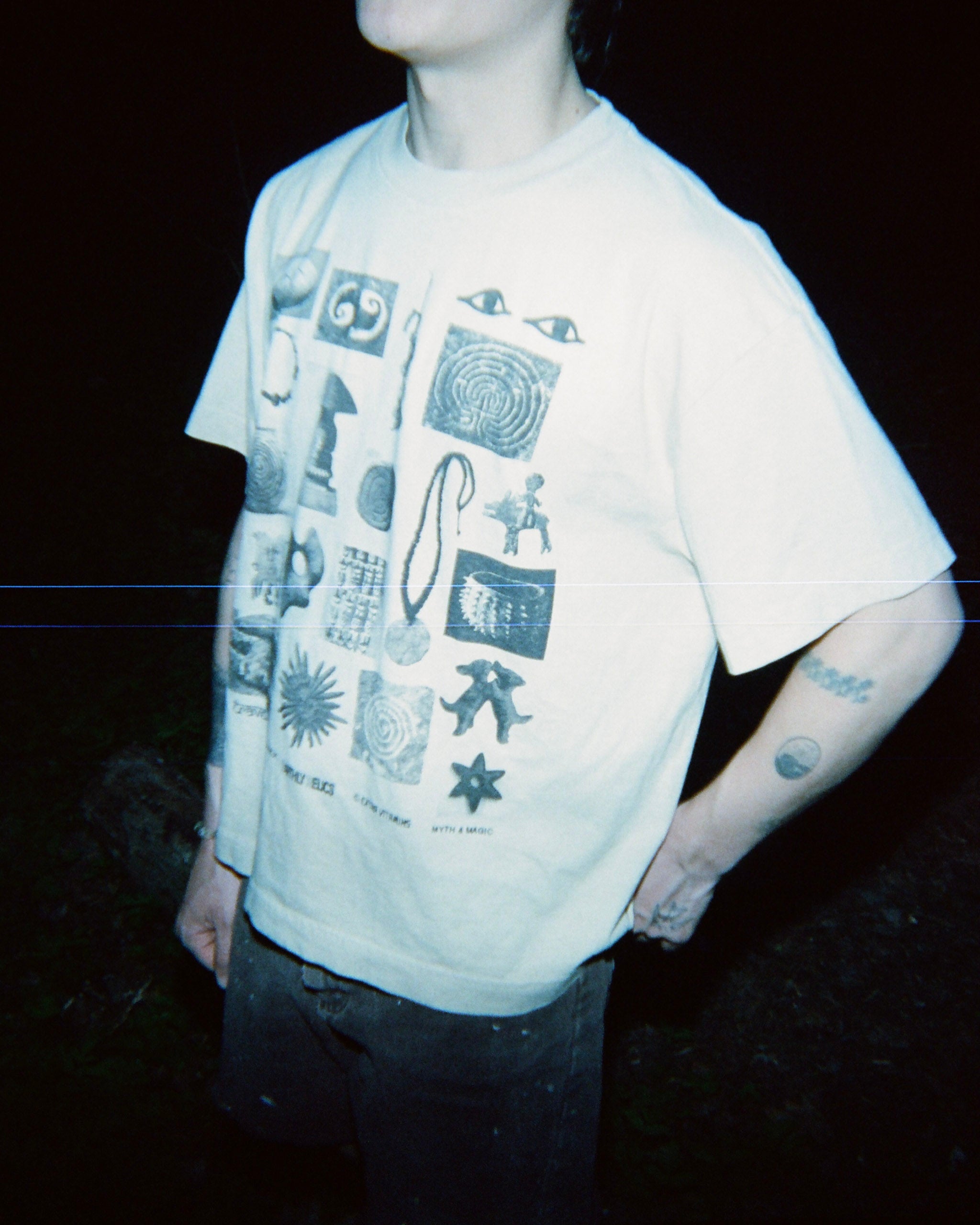 TRAVELERS tee – Extra Vitamins