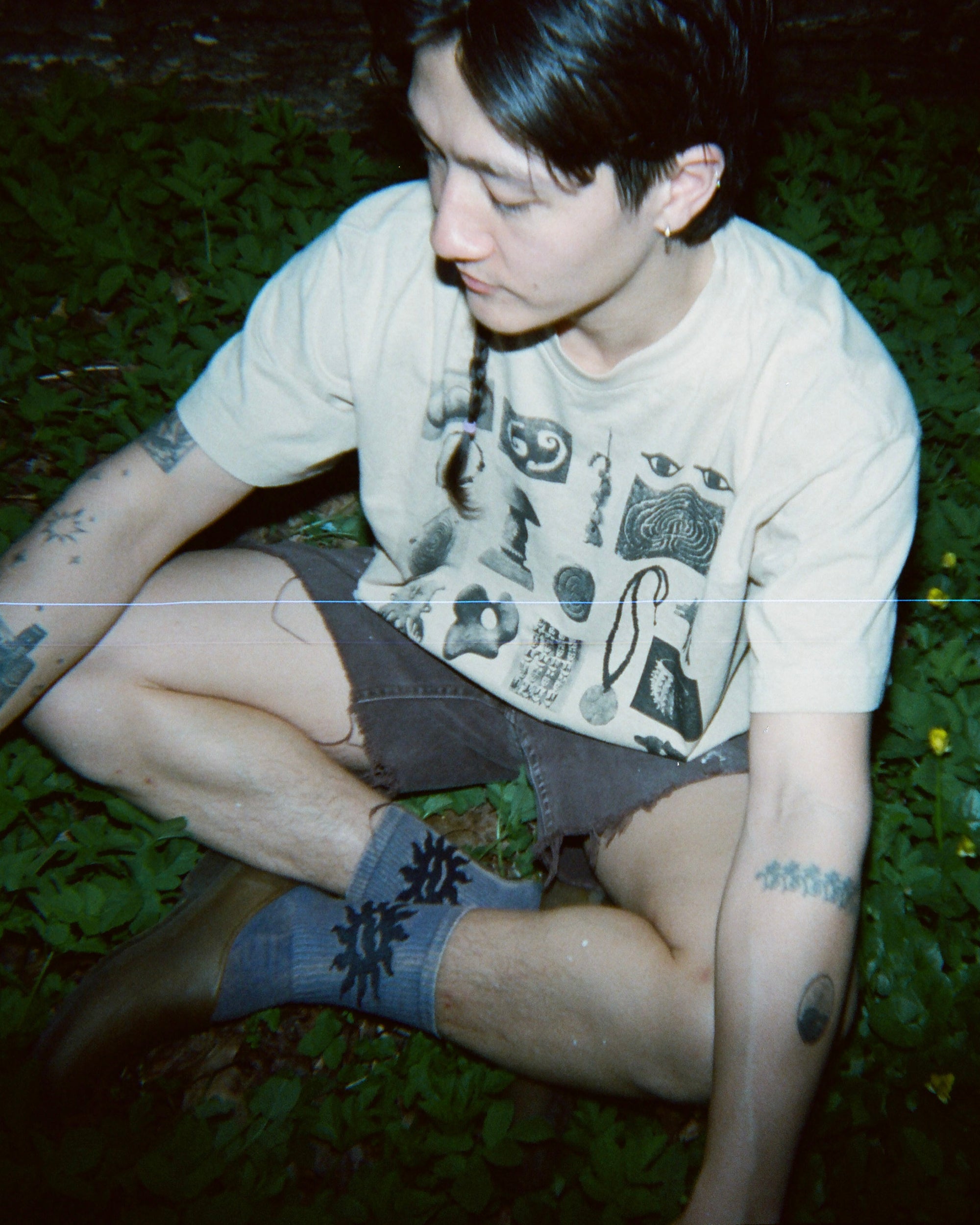 TRAVELERS tee