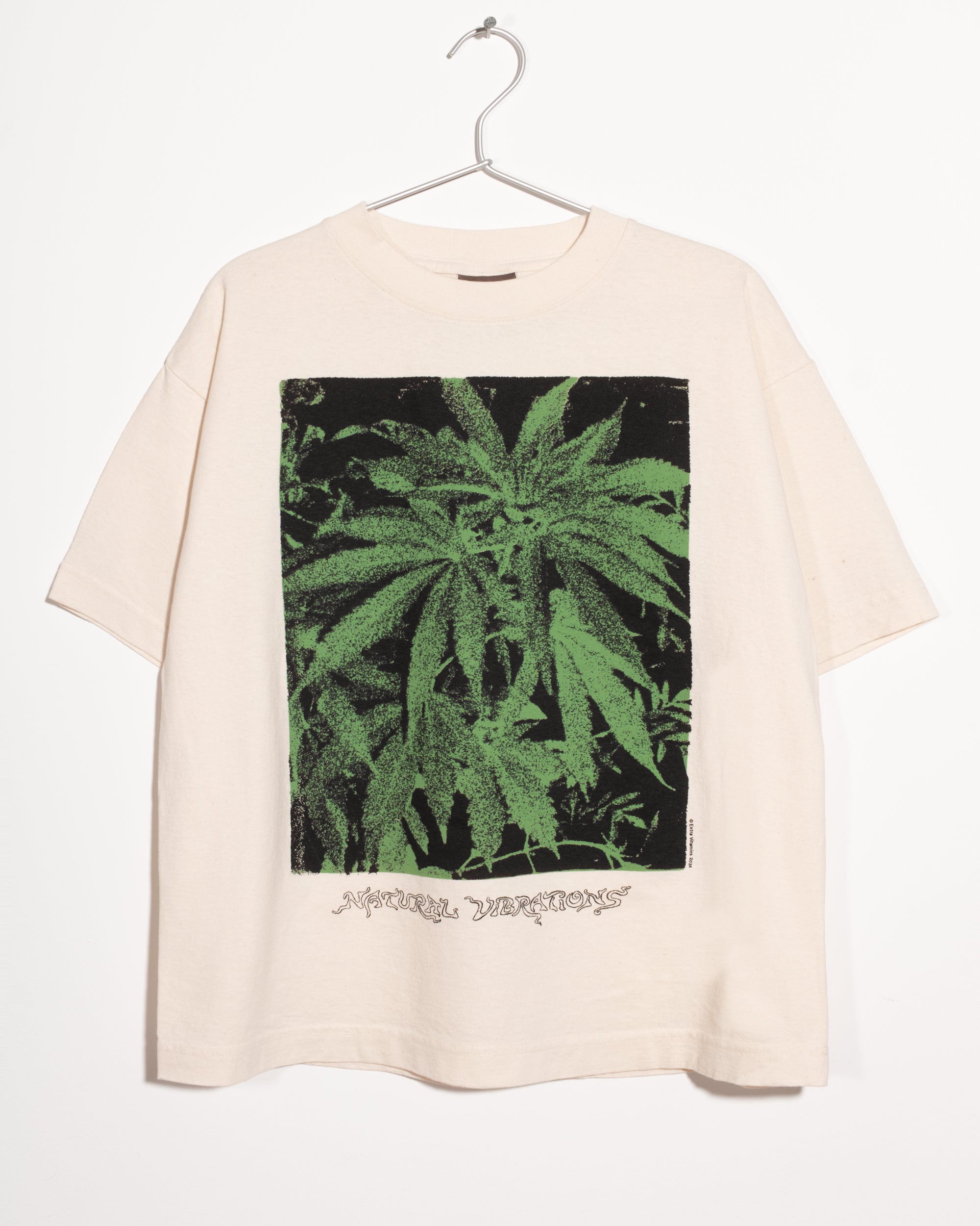 NATURAL VIBRATIONS tee