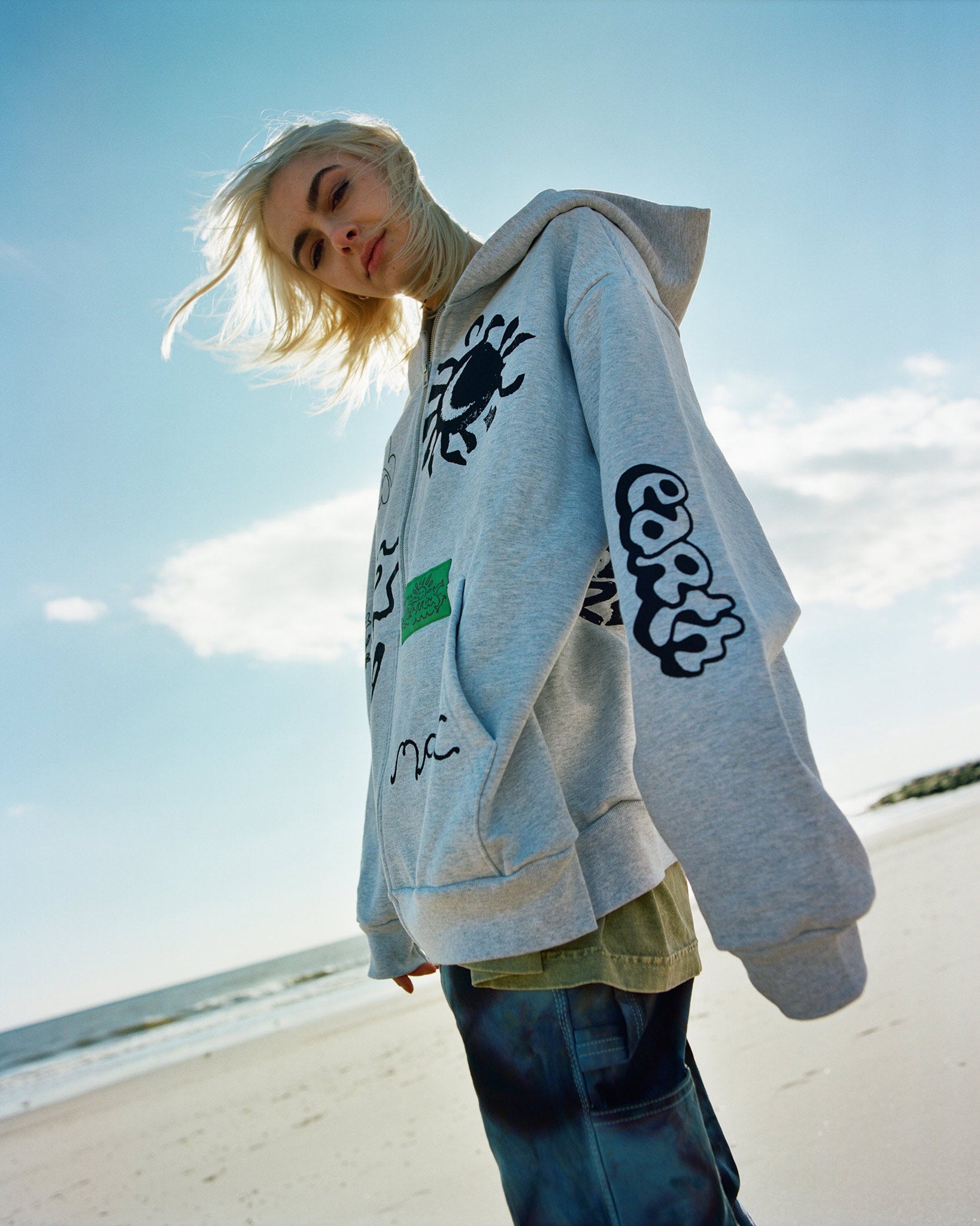 MAGIC EARTH zip hoodie - ash