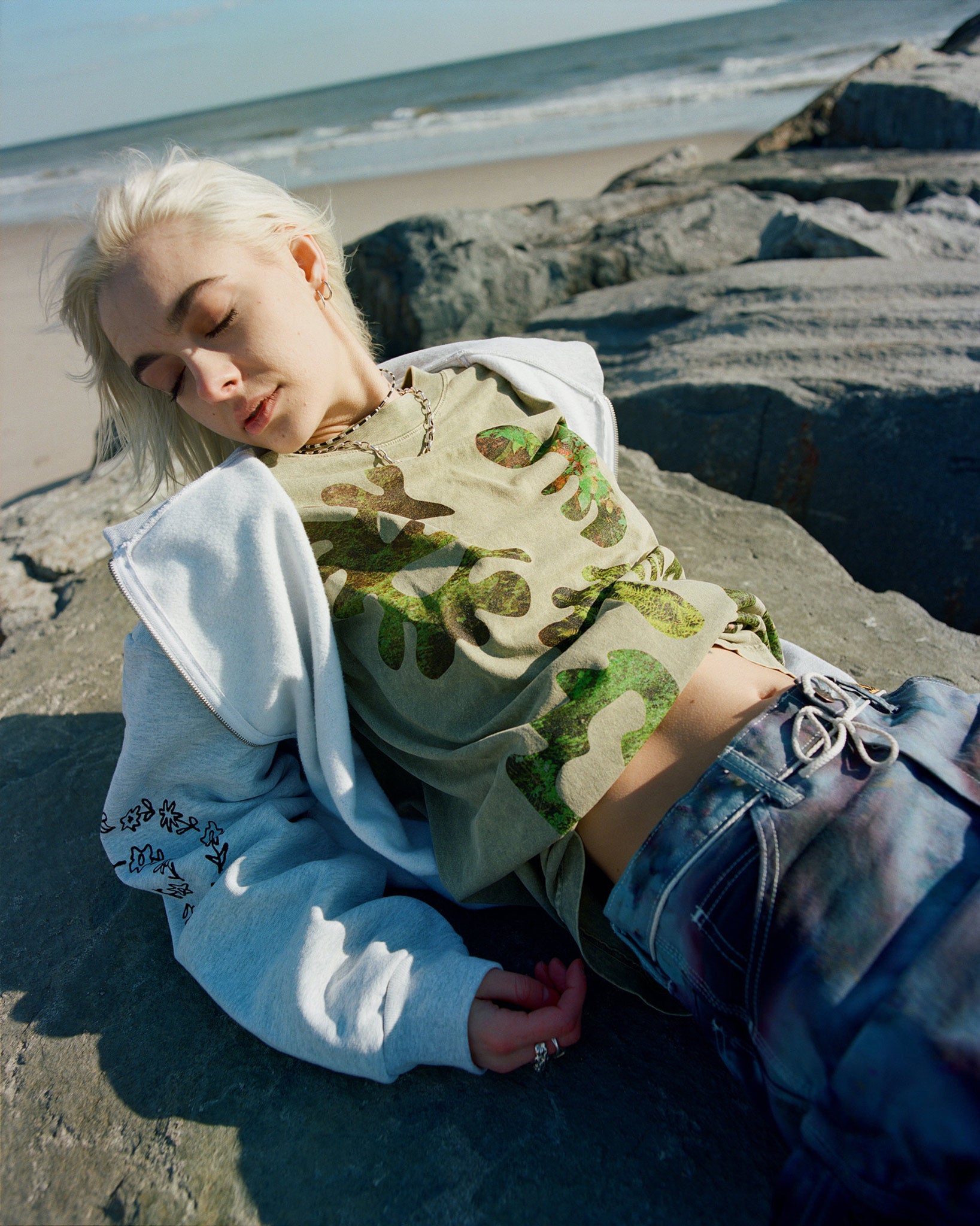 LEAFY tee
